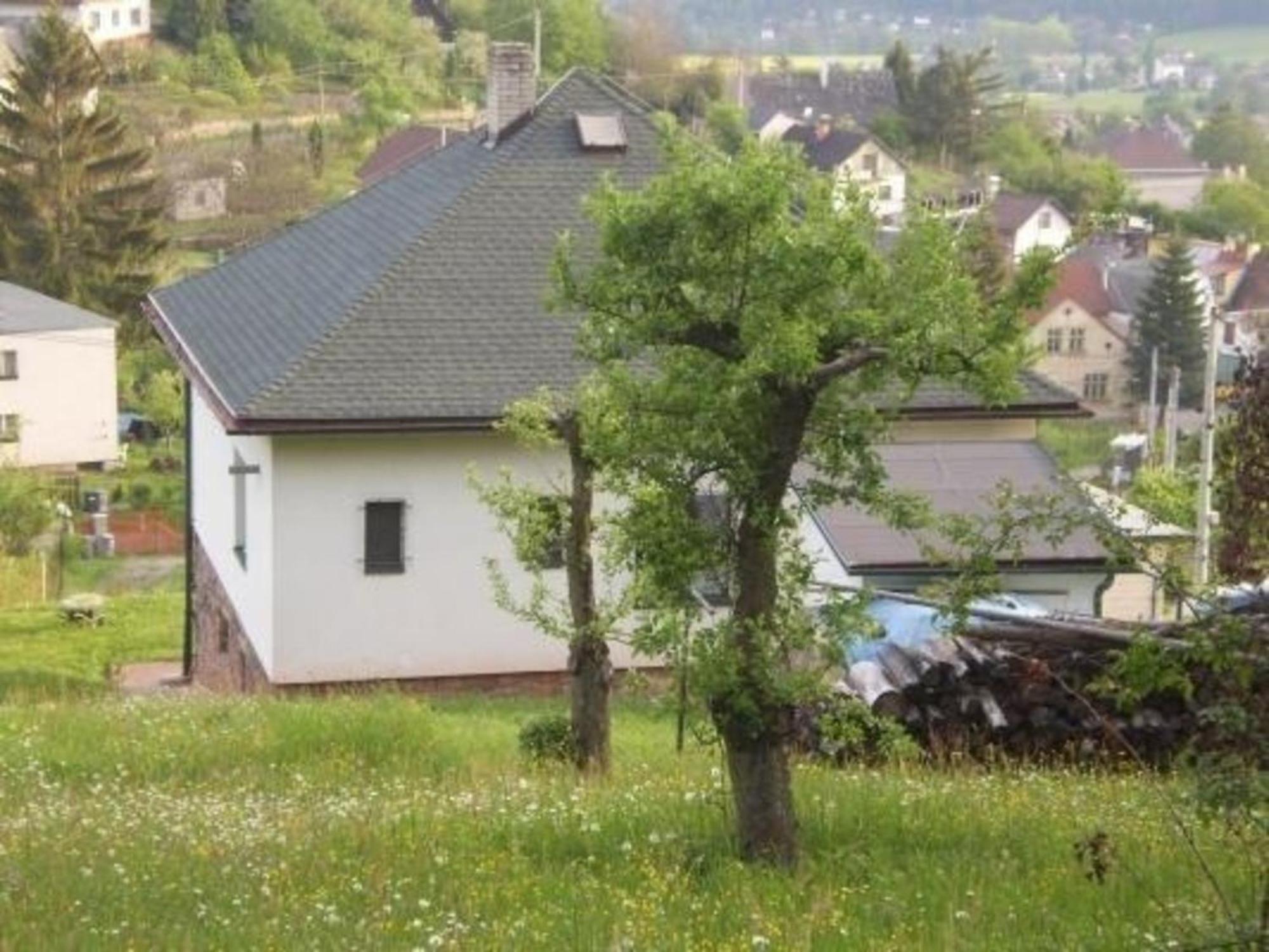 Villa Ein Ferienhaus Mit Terrasse Und Garten Male Svatonovice Exterior foto